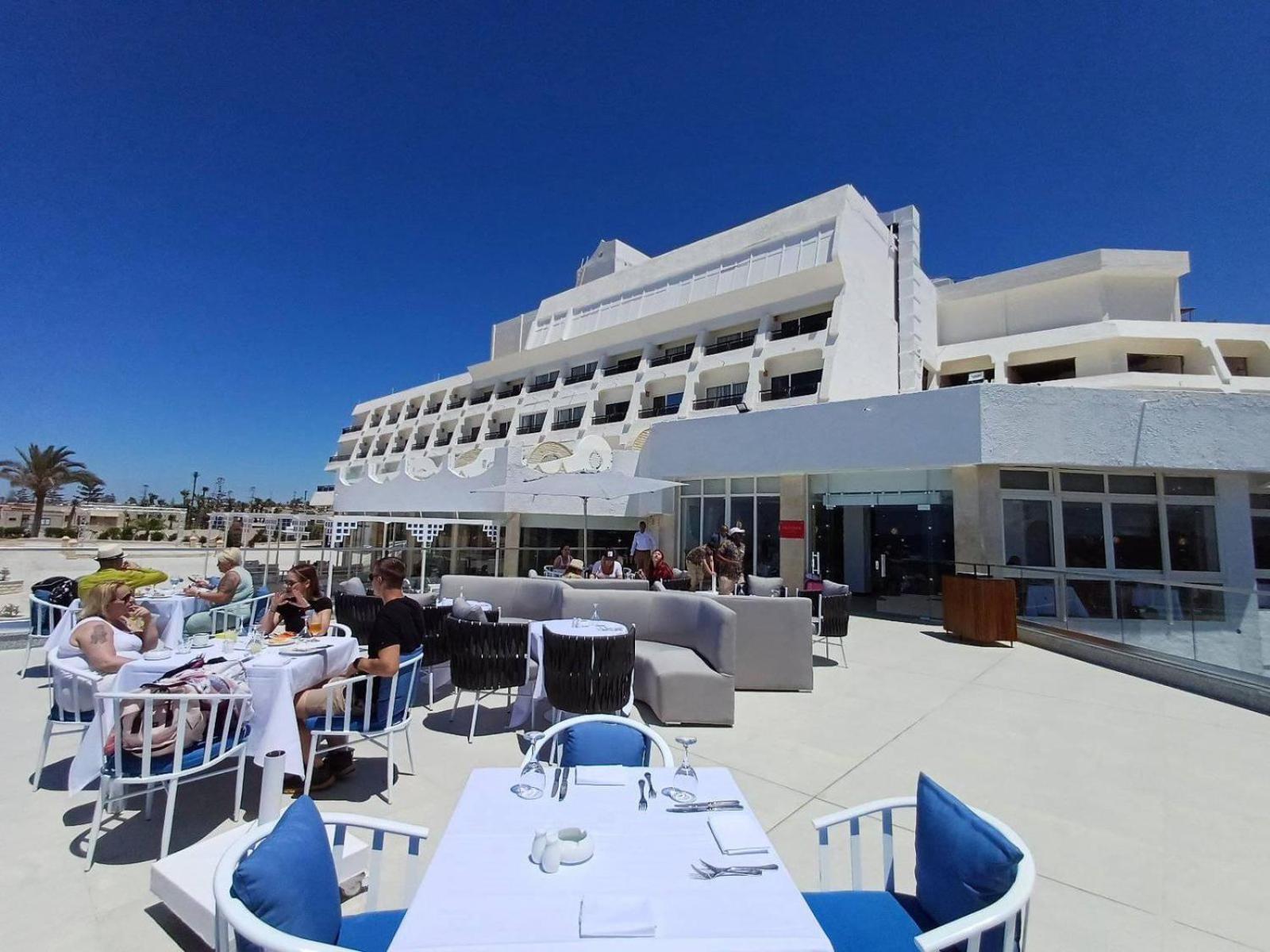 Borg El Arab Beach Resort Экстерьер фото The hotel's main restaurant